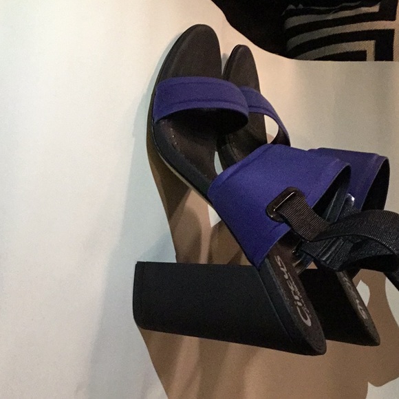 Circus by Sam Edelman sandals - Picture 2 of 4